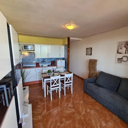 Apartament Vida Loca Only 190 Meters To The Sea, Balcony, Sea View, Pool, Wifi *